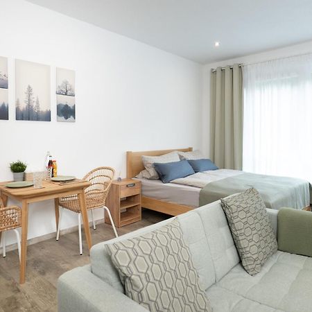 Apart4Me Scandi Apartment Geislingen Zentral Mit Parkplatz 基斯林恩安德斯特 外观 照片