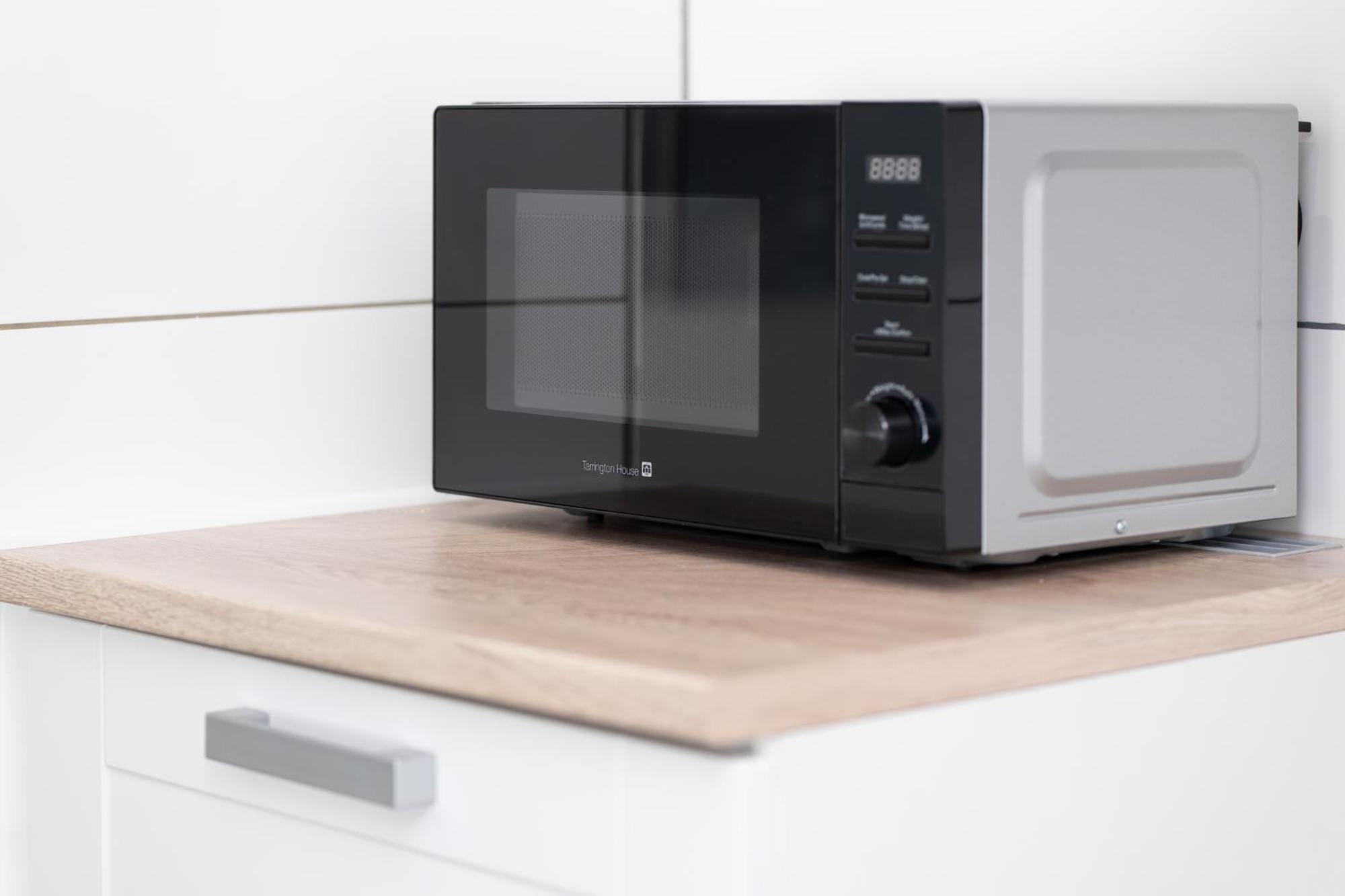 Apart4Me Scandi Apartment Geislingen Zentral Mit Parkplatz 基斯林恩安德斯特 外观 照片